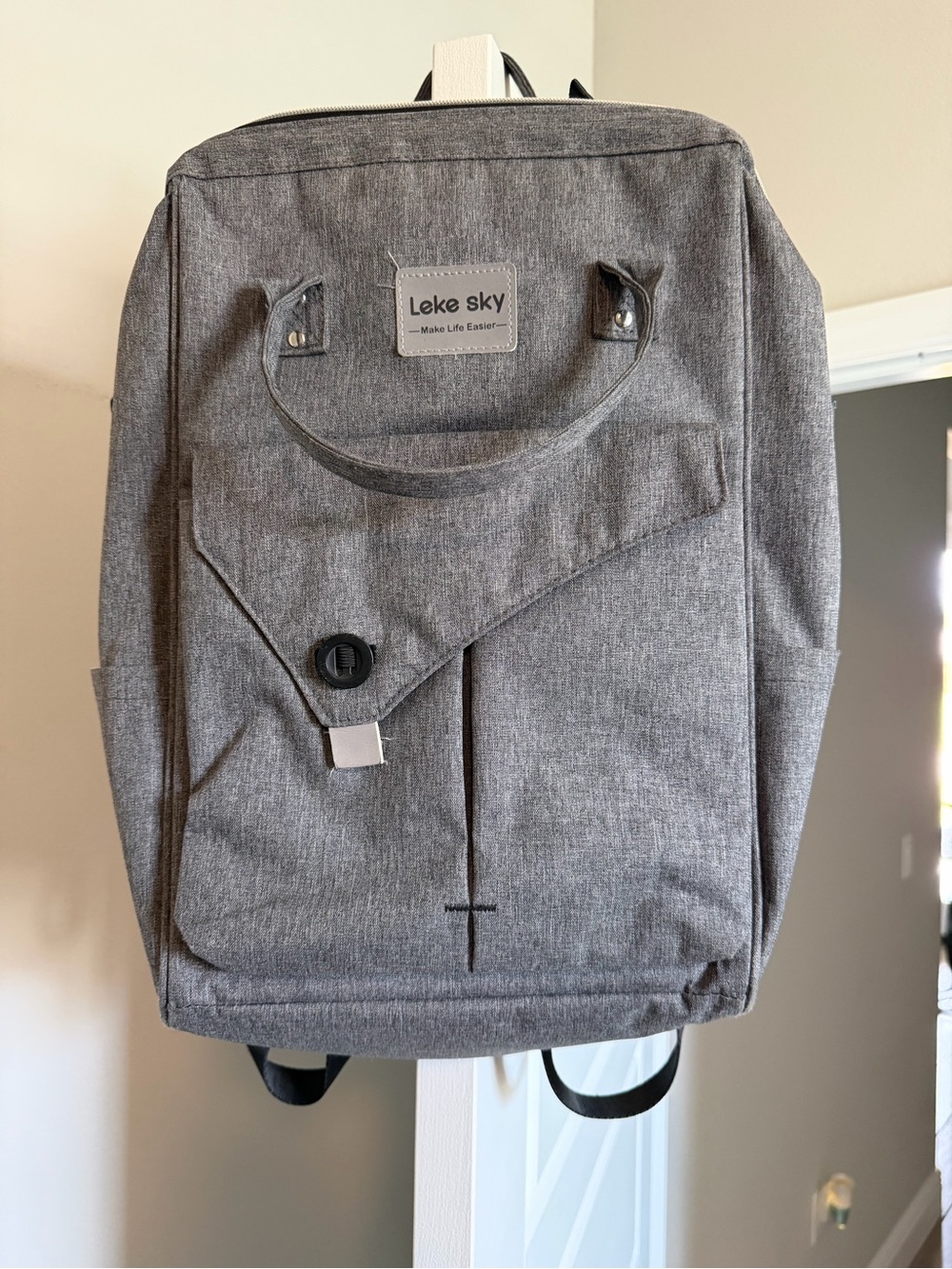 Leke Sky Gray Everyday Backpack